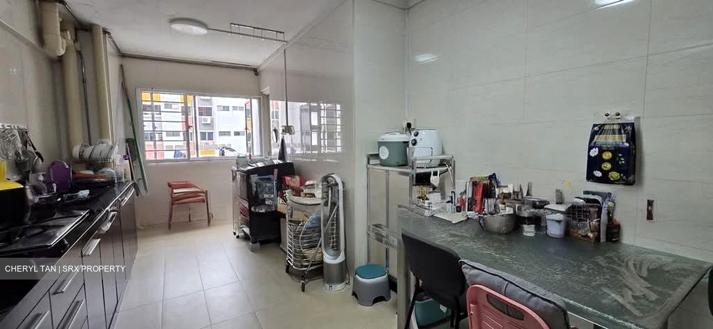 Blk 924 TAMPINES PALMSPRING (Tampines), HDB 3 Rooms #558424501